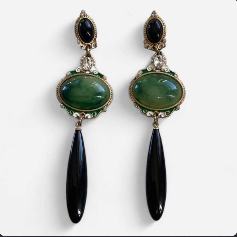 Women’s Vintage Style Green and Black Long Dangle Earrings